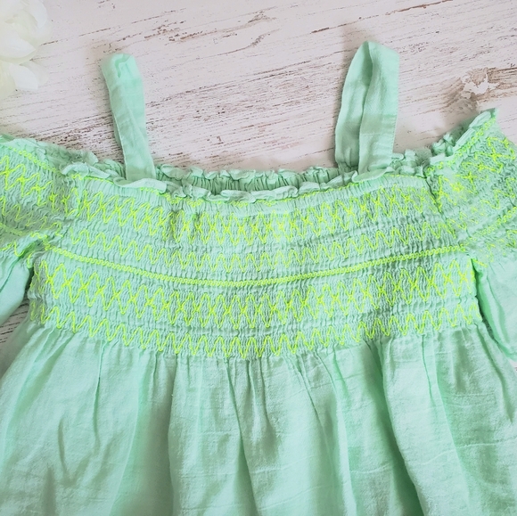 🌈30% off bundles🌈 Girls Cat & Jack Mint Cold Shoulder Top Blouse 4-5 xs - Picture 2 of 3